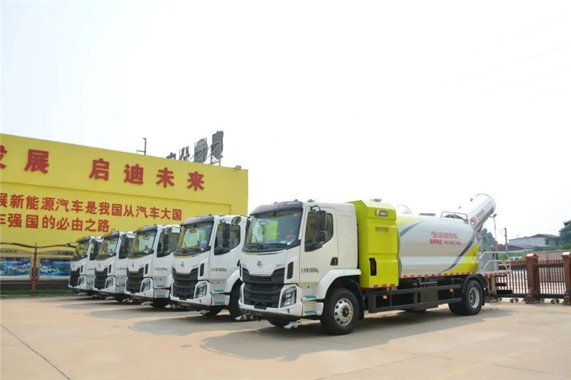 k8.com集团新能源多功能抑尘车——低碳环保、降温除尘